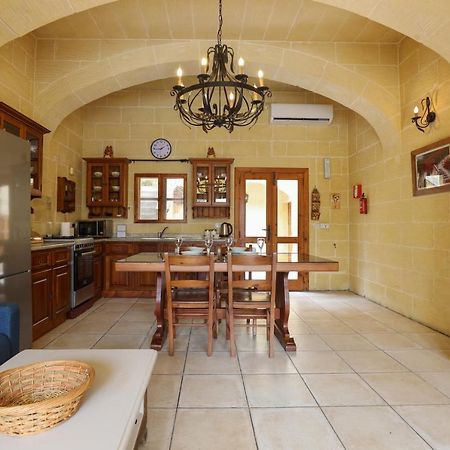 Superb Maltese Farmhouse With Private Pool Villa Victoria Exteriör bild