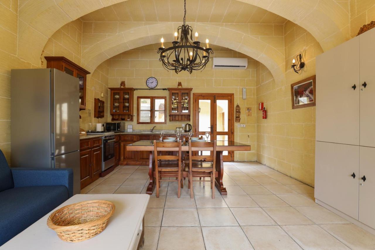 Superb Maltese Farmhouse With Private Pool Villa Victoria Exteriör bild